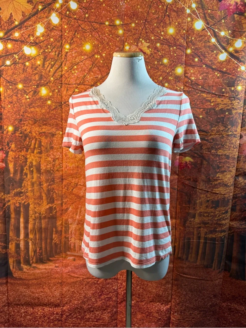 269-Liz Claiborne Coral and White Striped V-Neck Lace Trim Top